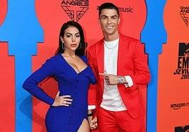Cristiano Ronaldo y Georgina Rodríguez, comprometidos: «Sí, quiero. En esta y en todas mis vidas»