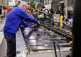 Volkswagen desafía los aranceles de Trump y sigue adelante con su gigafactoría canadiense
