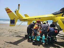 Rescatado un hombre que casi se ahoga en el sur de Gran Canaria