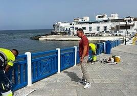 En blanco y azul, El Cotillo espera a las fiestas