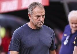 Flick tira de las orejas a los suyos