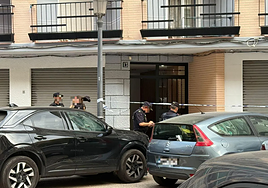 Dos policías abaten a tiros a un hombre que intentó agredirlos con un cuchillo en Valencia