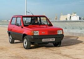 Coches con canción: «La raja de tu falda» de Estopa y el Seat Panda