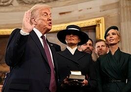 Un tribunal anula la multa de 454 millones de dólares a Trump y su familia por fraude