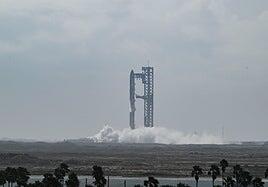 Elon Musk lanza por décima vez su cohete gigante. ¿Volverá a explotar?