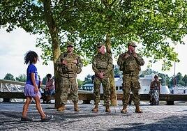 Trump insiste en ampliar el despliegue de la Guardia Nacional a Chicago y Baltimore