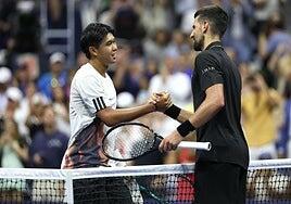 Djokovic sufre ante un joven de 19 años
