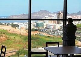 El Hospital Doctor Negrín recibe un notable alto de sus pacientes por la atención recibida