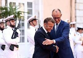 Macron y Merz coinciden en pedir más sanciones para presionar a Rusia