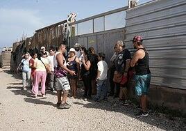 La Diputación del Común intercede en el desalojo del poblado de Bahía de Formas