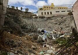 Una ladera convertida en vertedero