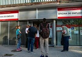 España destruye casi 200.000 empleos en el peor agosto desde 2019 y suma 21.905 parados más