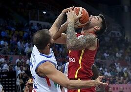 España sucumbe ante Italia y queda en el alambre