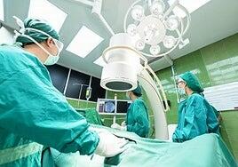 Las cirugías más tardías: plástica en La Candelaria y columna en el Doctor Negrín