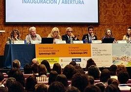 Recuperar la confianza en la ciencia, una tarea urgente para proteger la salud pública