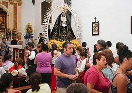 Con carro, burrito y música parrandera: así se vive la romería de Dolores «con fundamento»