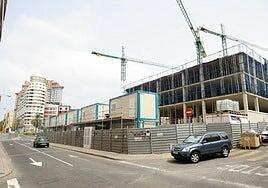 Nuevo pulso por el edificio de plaza de América: el Ayuntamiento mantiene las 468 viviendas pese a la petición de Guanarteme Se Mueve