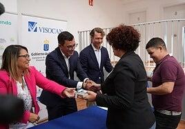 El Gobierno entrega las llaves de nuevas viviendas en Ingenio: «Llevamos esperando esto mucho tiempo»