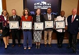 Global Humane Society otorga a la Dra. Kathleen M. Dudzinski el Premio Internacional Wolfgang Kiessling 2025 a la Conservación de Especies