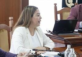 Corujo registra una denuncia por los plenos cabildicios cuando está fuera