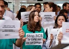 Los médicos alzan la voz contra un calendario de exámenes que puede provocar un «descalabro asistencial»