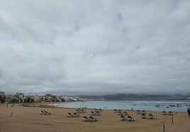 El calor golpea Canarias y la Aemet advierte: irá a más