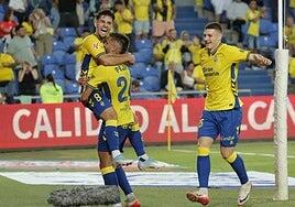 Iván Gil frena la ansiedad amarilla a base de goles