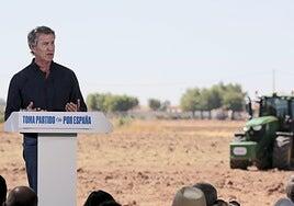 Feijóo se echa al campo frente al «ecologismo de salón» del Gobierno y «el ruralismo de pancarta» de Vox