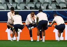 El Barça inicia el camino a la Sexta en Newcastle