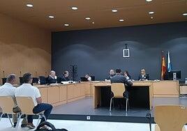 Los dos policías acusados de agredir a un hombre en el centro comercial Yumbo niegan los hechos