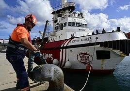 El Open Arms llega a Gran Canaria tras un mes patrullando en la provincia occidental