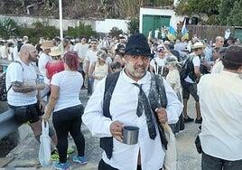 Cientos de personas evocan el camino del millo