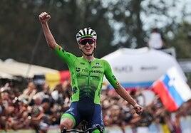 Pogacar reedita su victoria en el Mundial por aplastamiento