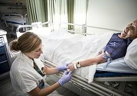 Los mayores de Canarias con menos nivel educativotienen más probabilidad de sufrir problemas de salud