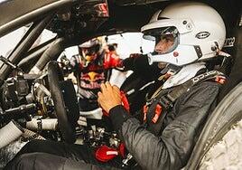 De la F1 al Rally Raid: Carlos Sainz Jr. prueba el Ford Raptor con su padre
