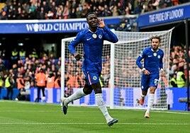 El Chelsea firma un triunfo agónico ante un Liverpool que no da con la tecla