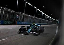 Alonso pone el picante en la cómoda victoria de Russell en Singapur