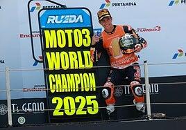 José Antonio Rueda se proclama campeón de Moto3
