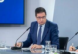 El Gobierno rechaza regular el papel de la pareja del presidente porque «no es un cargo público»