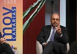 Puertos y aeropuertos de Canarias «se quedan rezagados» ante el aumento poblacional