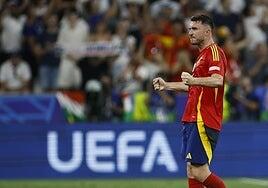 Laporte sustituye a Huijsen en la selección