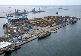 El Puerto de Las Palmas refuerza su seguridad y evita que Europa lo califique como «no seguro»