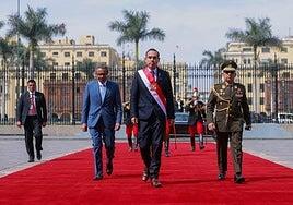 Las denuncias de fraude y abuso sexual acechan al nuevo presidente peruano