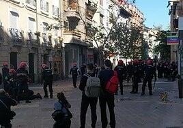 Graves disturbios por la presencia de La Falange en Vitoria con una veintena de heridos y 19 detenidos