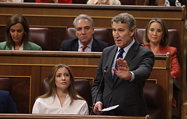 Feijóo se enreda en el aborto con una declaración confusa sobre la lista de objetores