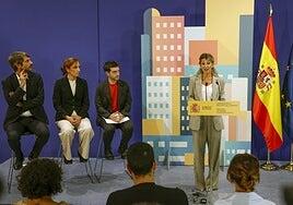 Sumar presiona al PSOE para congelar los alquileres y subir impuestos a los rentistas