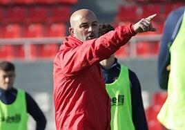 Chus Trujillo toma las riendas de un Arucas en situación de urgencia