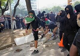 Manifestantes propalestinos mantienen la presión a Israel en una huelga con disturbios en Barcelona