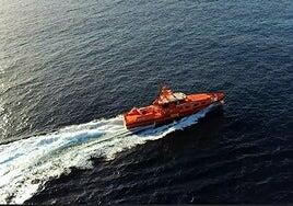 Salvamento Marítimo rescata al sur de Gran Canaria a 52 personas que iban en una neumática