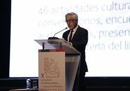 Arequipa concluye su volcánico Congreso de la Lengua con los puentes rotos entre la RAE y el Cervantes